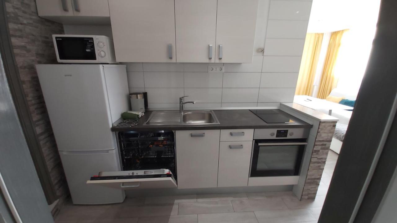 Apartments Druzianic Макарська Екстер'єр фото